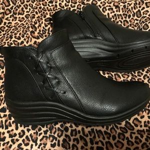 Croft and Barrow Ortholite Sz 9 ankle boot